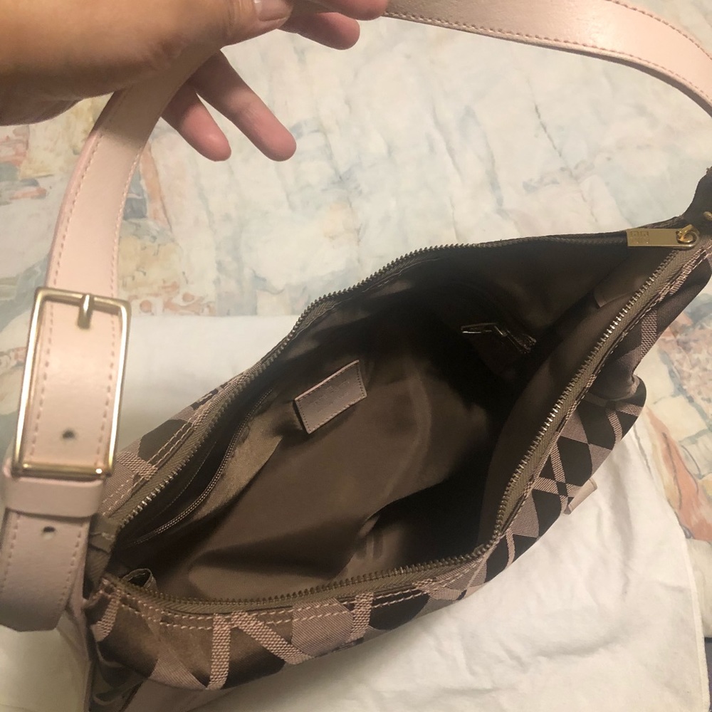 Authentic givenchy bag - Picture 7 of 16